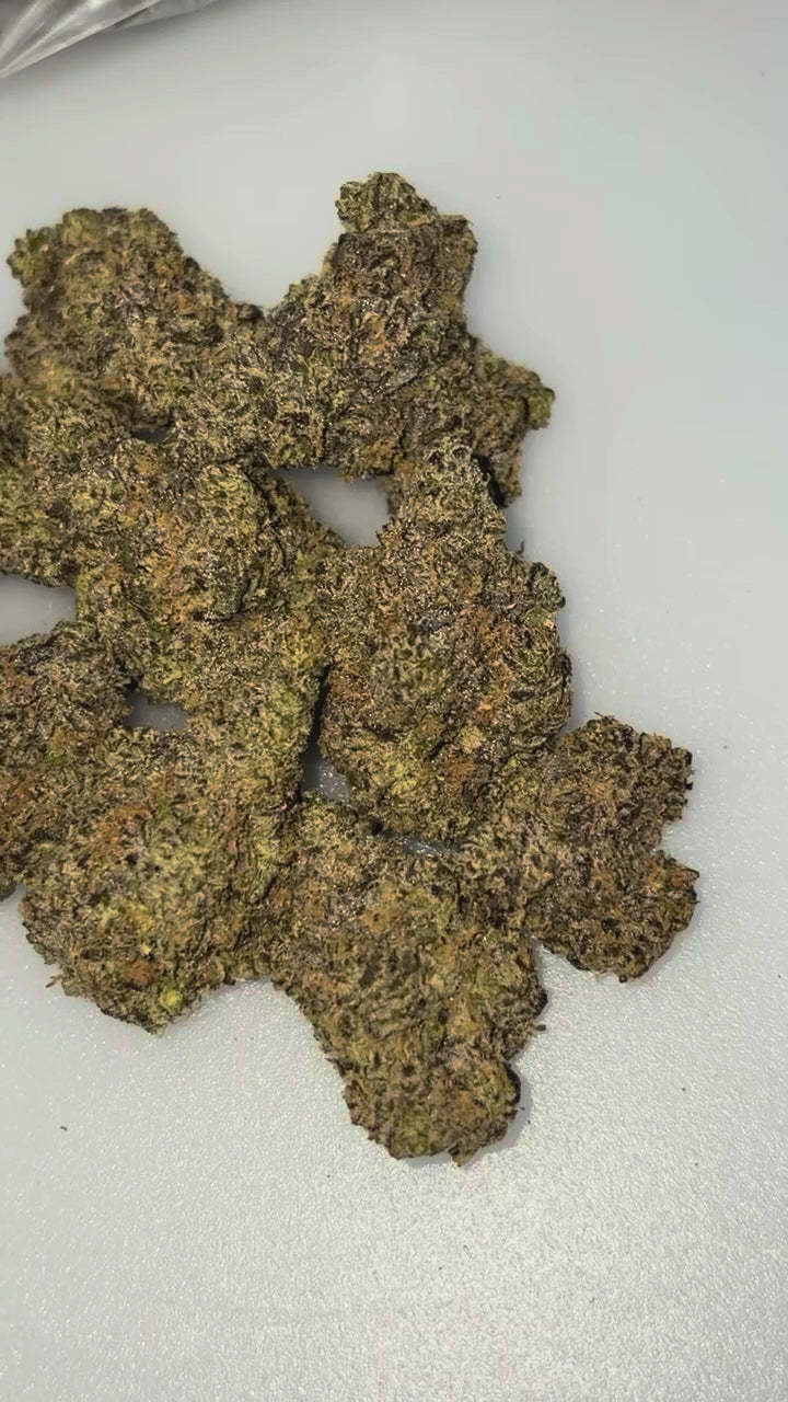 Load video: CHERRY TOASTER STRUDEL 🍒🥧🔥