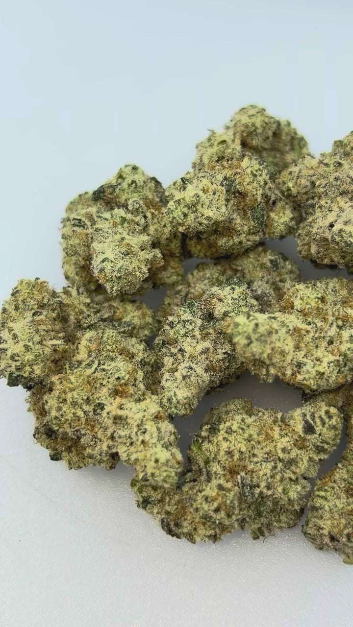 Load video: BUNCHA CRUNCH 🍌🍫