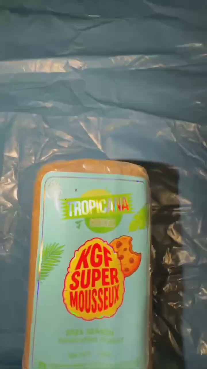 Load video: JAUNE MOUSSEUX 🧽 By K.G.F
